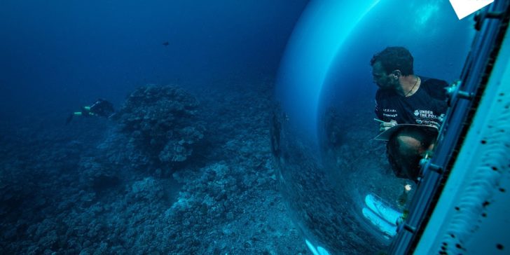 Capsule immergée en Polynésie par Under The Pole. © Franck Gazzola Under The Pole Zeppelin