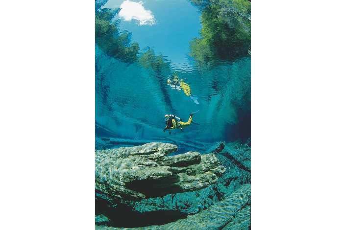 Les lacs autrichiens offrent des plongées étonnantes, ici dans une eau limpide. © Österreich Werbung Aichinger