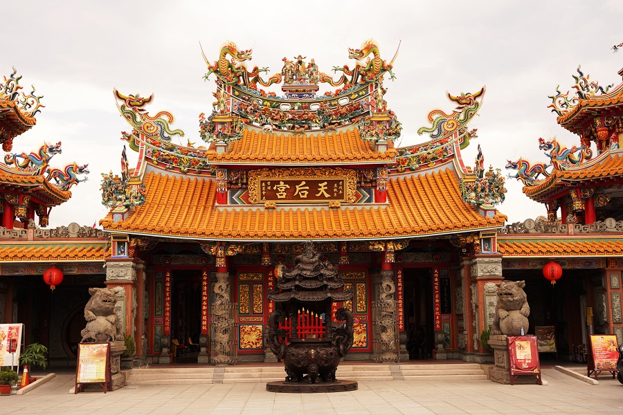 Les temples, sont ici très impressionnant. Ici celui de Tianhau à Taitung © Alain Pochon - Nancy et Philippe Joachin - Bleue Passion